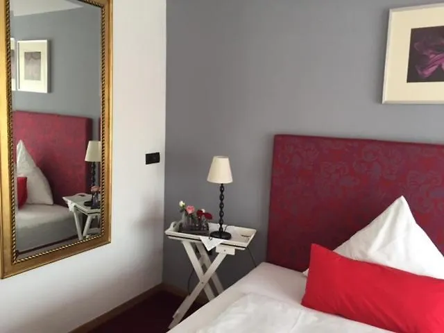 Hotel Heddernheimer Hof 3*